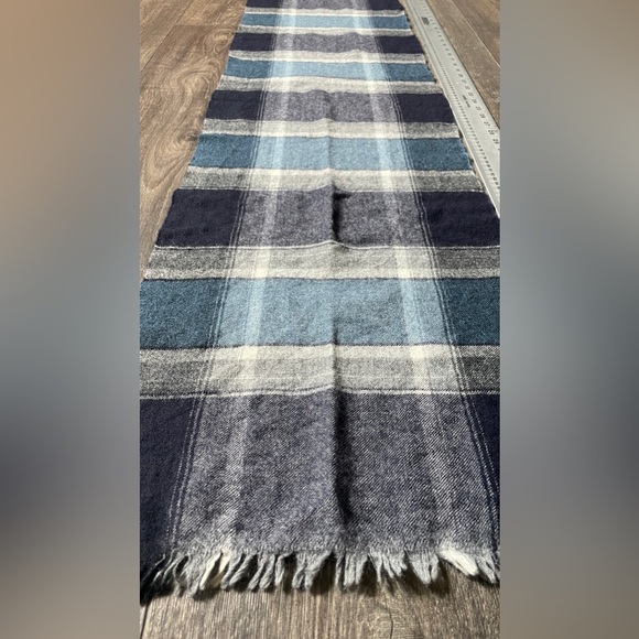 Jack Fraser wool scarf. Navy, sky blue, grey charcoal - Picture 3 of 9